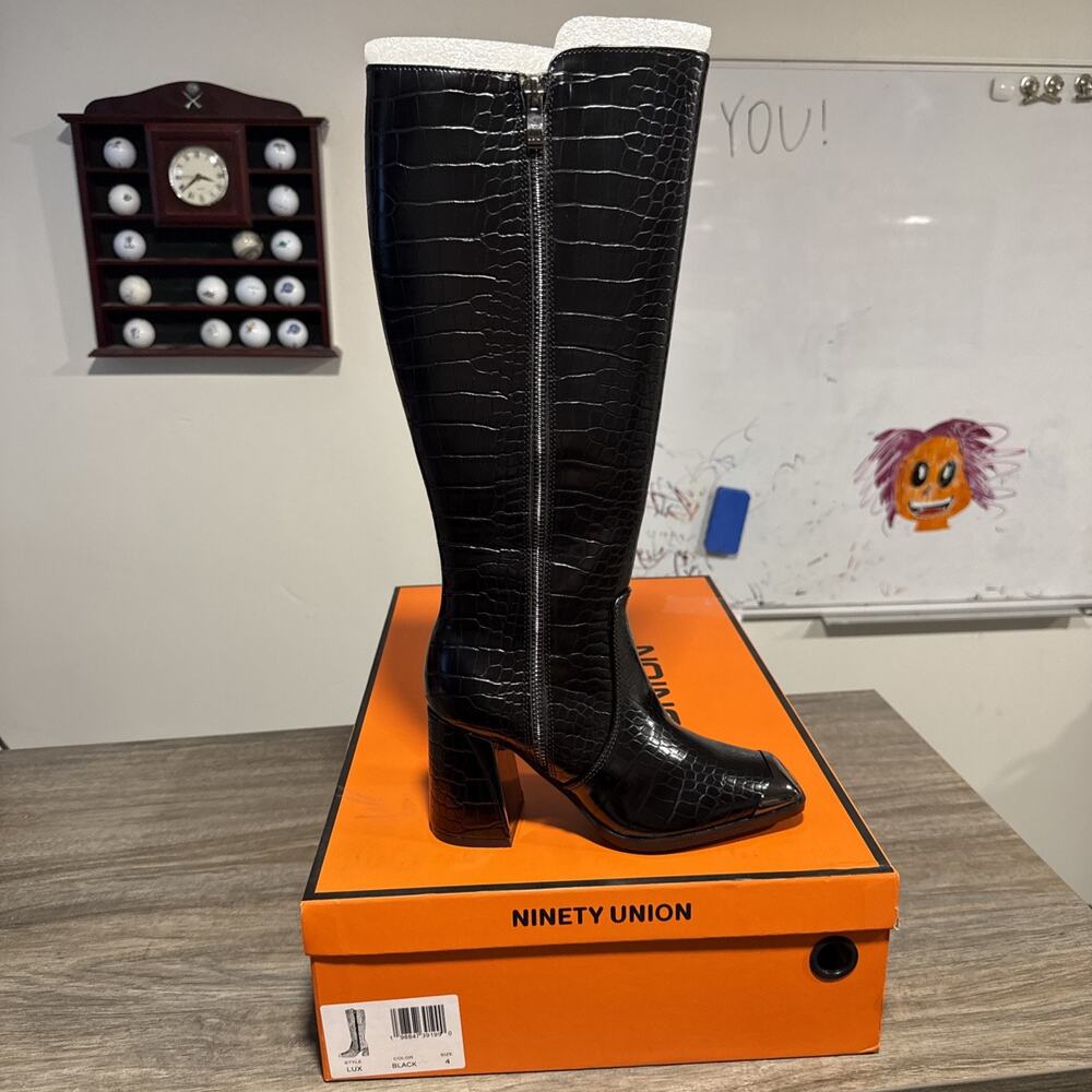 Ninety Union Lux Women's Boot Size 4